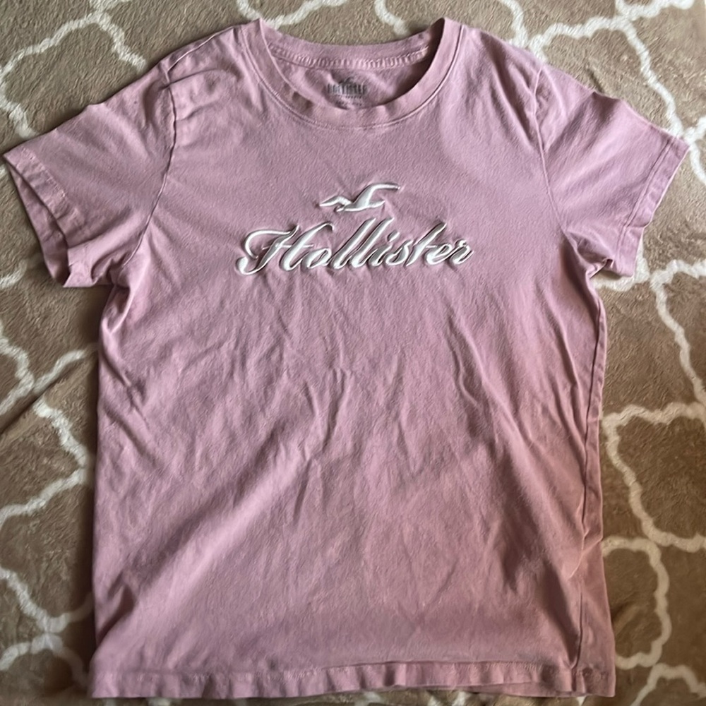Hollister logo graphic tee in pink